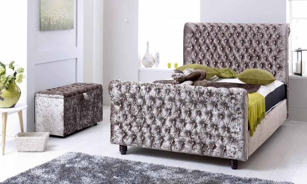 Crushed velvet Crown Chesterfield Bed Frame - Image 2